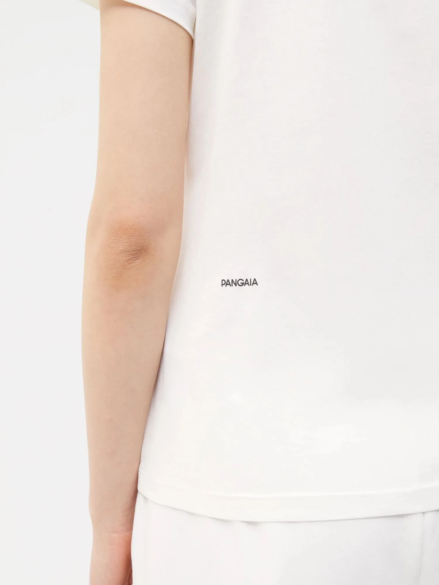 Organic Cotton Lightweight Fitted T-shirt—off-white